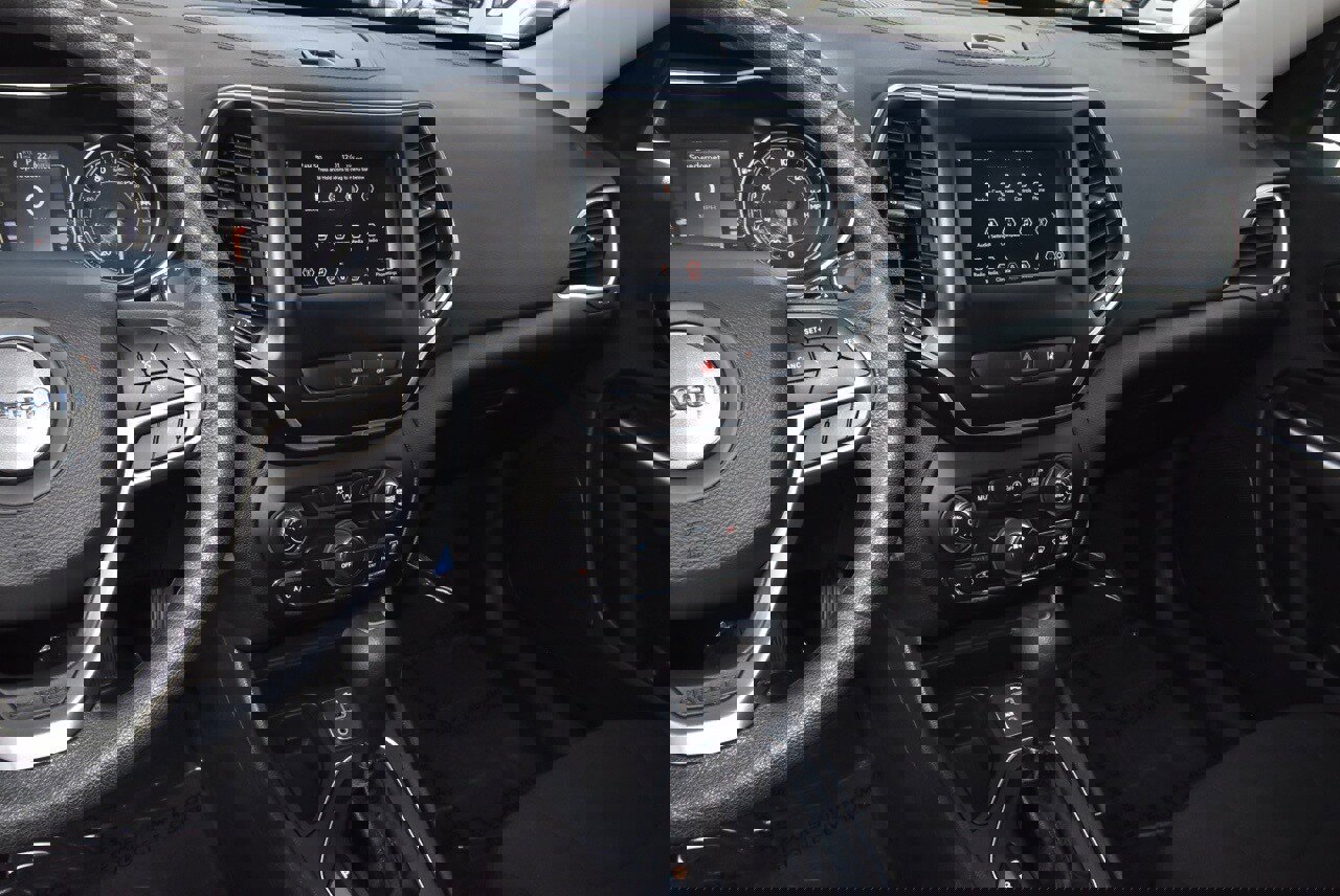 Used 2021 Jeep Cherokee Latitude image 26