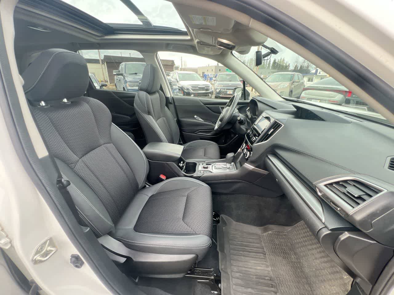 Used 2021 Subaru Forester Premium AWD/4WD image 28