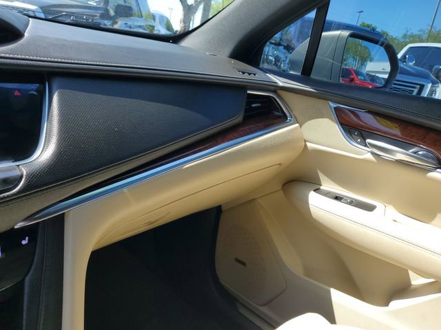 Used 2018 Cadillac XT5 Luxury w/ Driver Awareness Package FWD image 24
