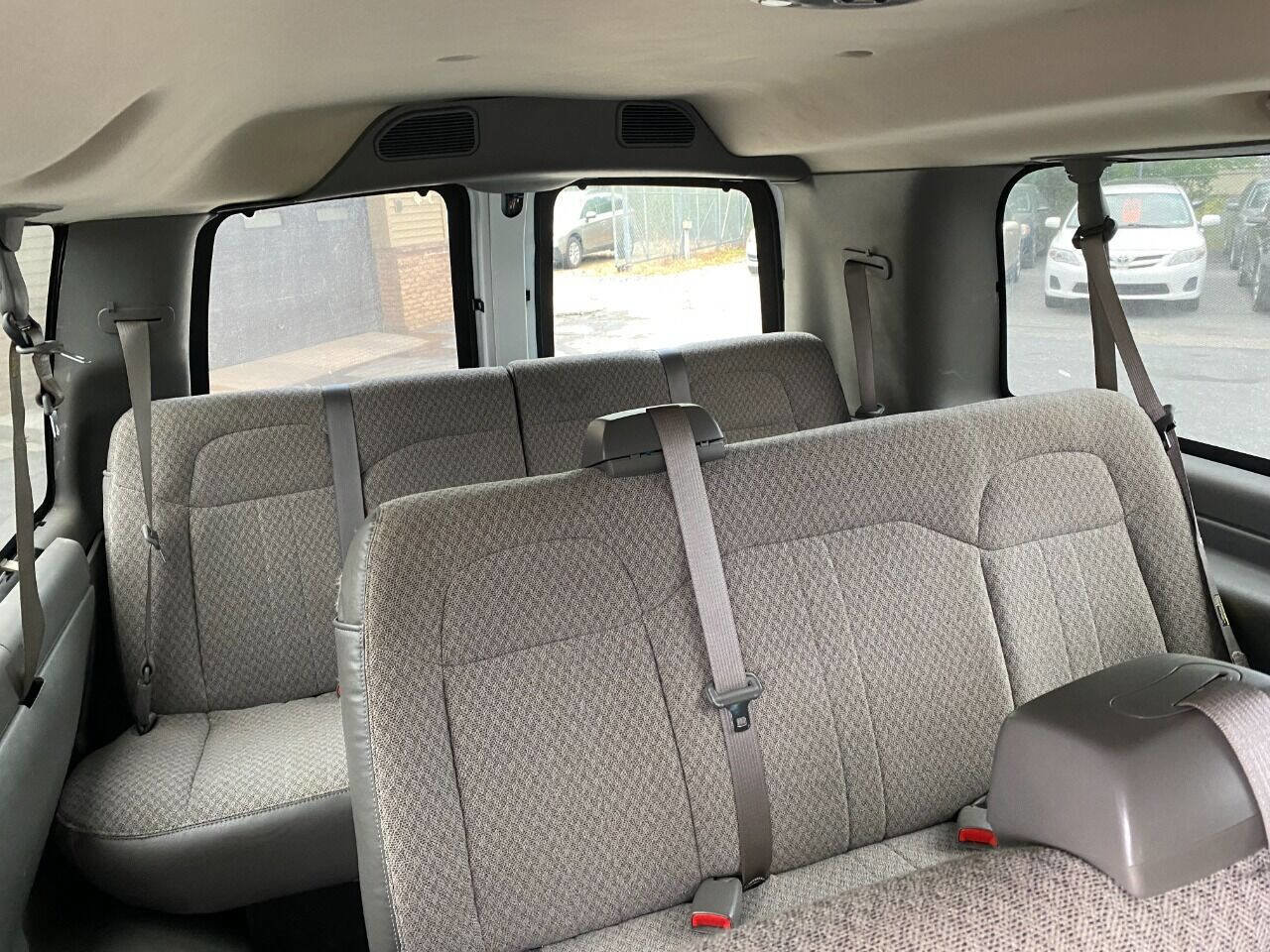 Used 2008 Chevrolet Express 3500 LS w/ LT Preferred Equipment Group image 21