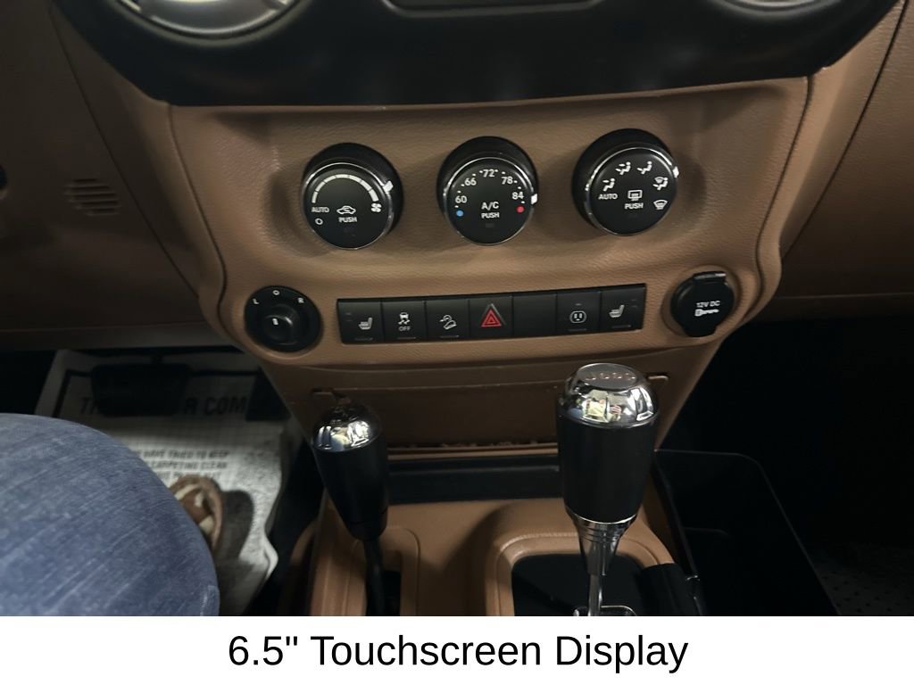 Used 2017 Jeep Wrangler Unlimited Sahara w/ Connectivity Group image 38