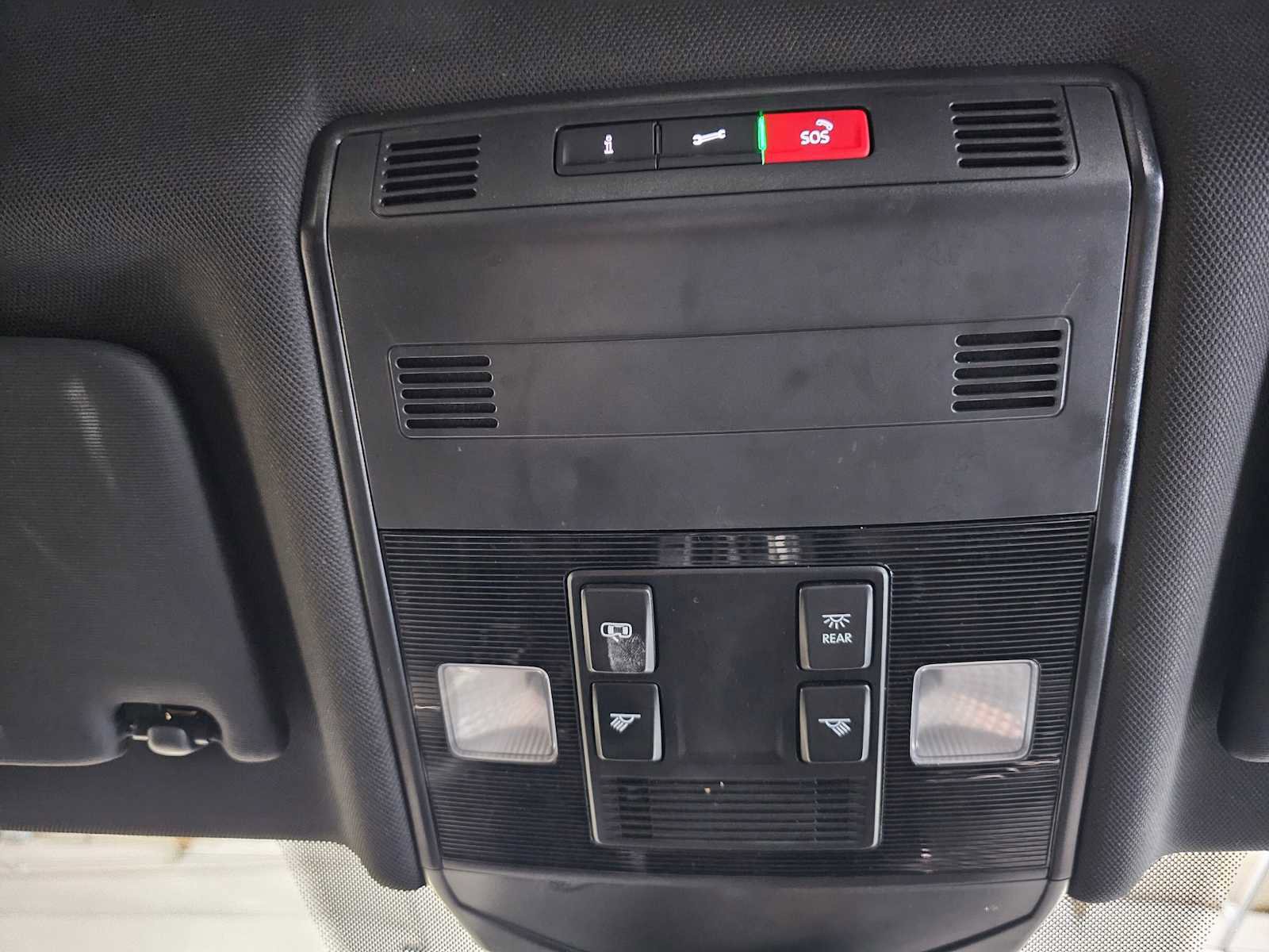Used 2025 Volkswagen Jetta Sport FWD image 31