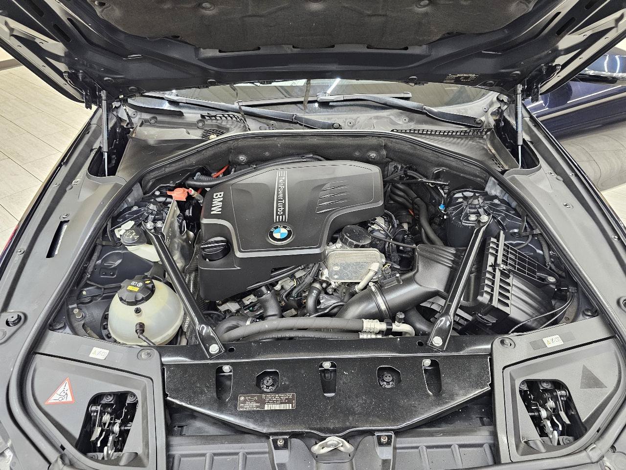 Used 2014 BMW 528i Sedan RWD image 45