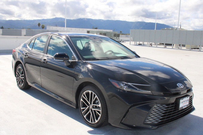 Certified 2025 Toyota Camry XLE image 2