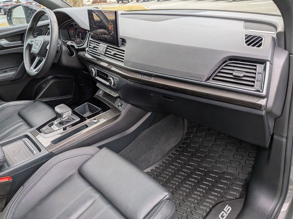 Used 2024 Audi SQ5 Prestige w/ Prestige Package image 28