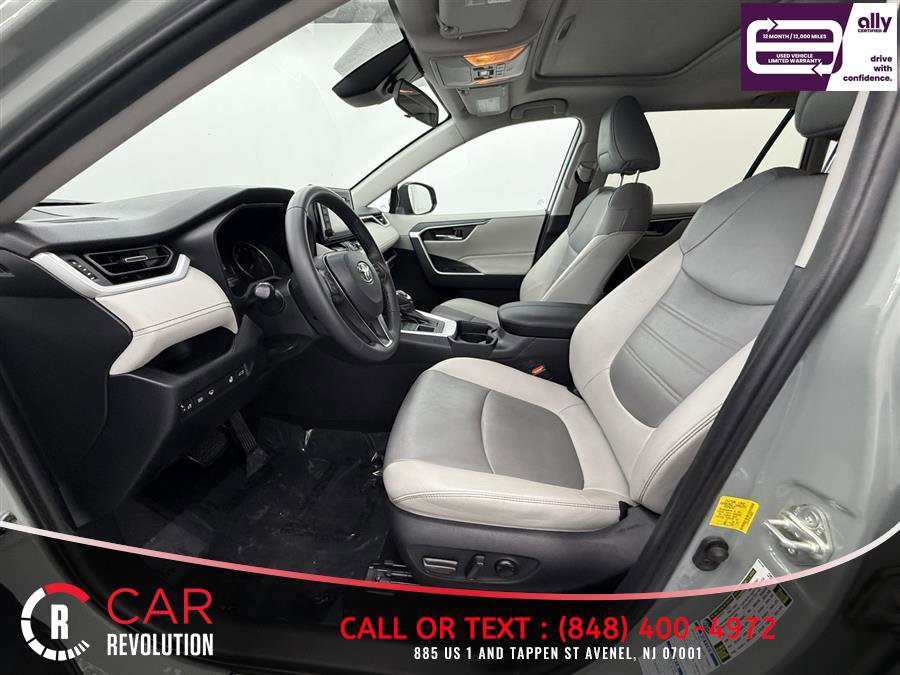 Used 2019 Toyota RAV4 XLE Premium w/ Cold Weather Package image 11