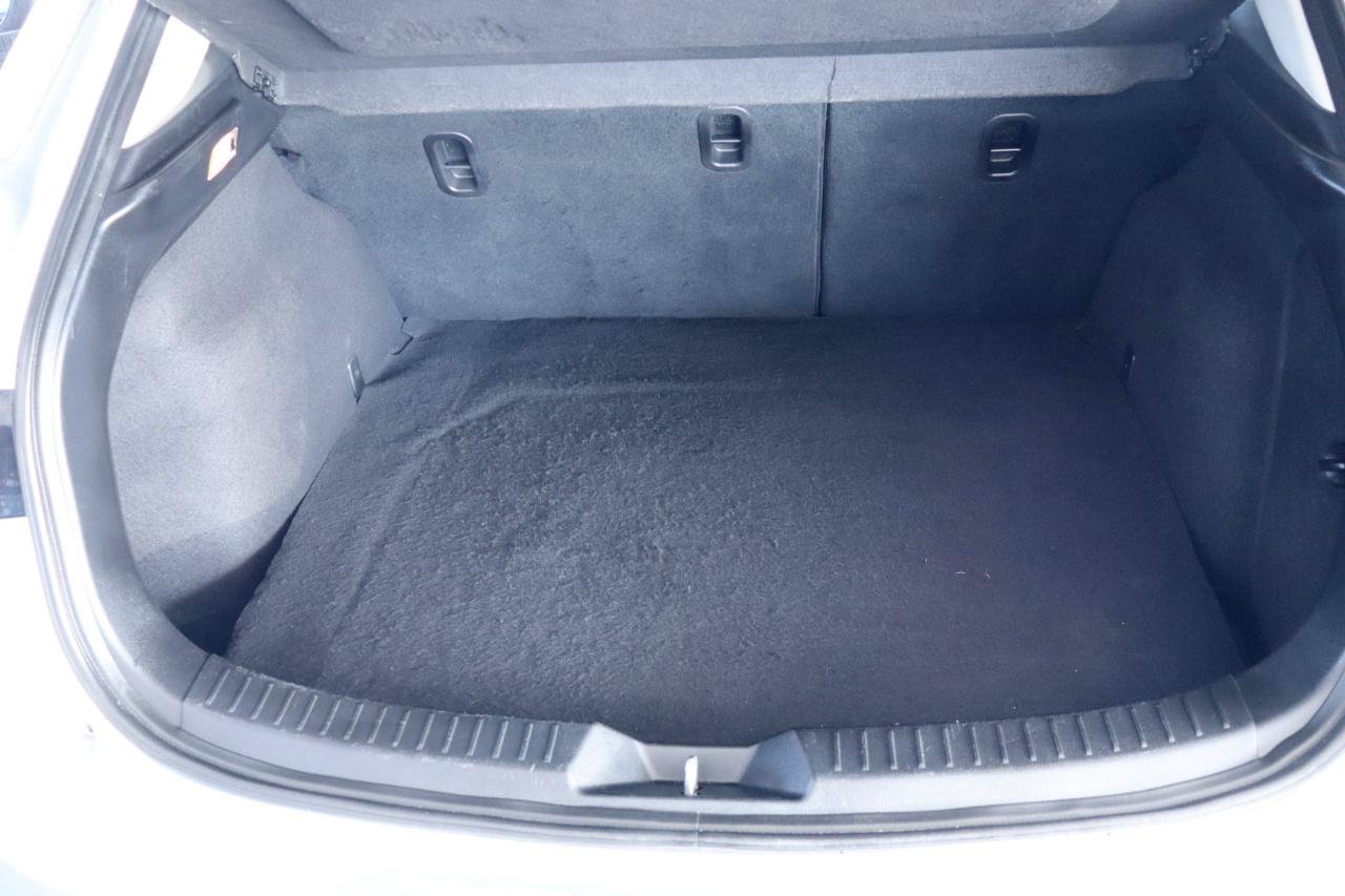 Used 2018 MAZDA MAZDA3 Touring FWD image 33