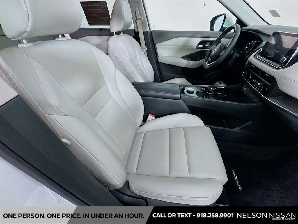Certified 2023 Nissan Rogue SV w/ SV Premium B Package AWD/4WD image 28