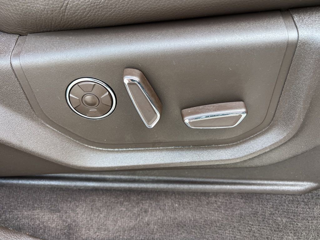 Used 2020 Ford F150 King Ranch w/ Equipment Group 601A Luxury AWD/4WD image 30