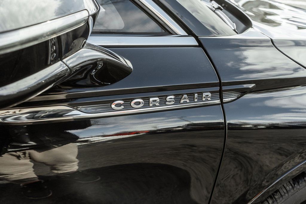 Used 2022 Lincoln Corsair Reserve image 4
