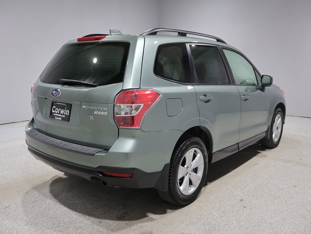 Used 2016 Subaru Forester 2.5i Premium image 2