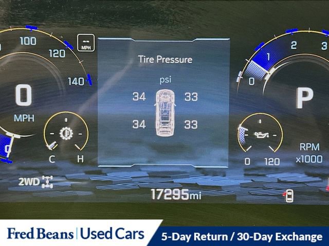 Used 2025 Chevrolet Suburban RST w/ RST Capability Package image 14