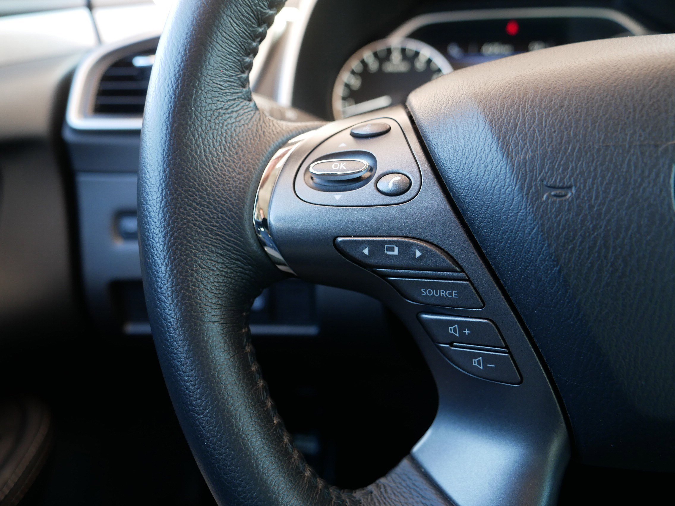 Certified 2024 Nissan Murano SV w/ SV Midnight Edition Package AWD/4WD image 28