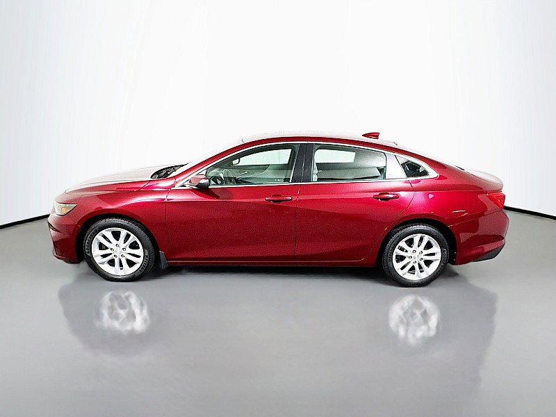 Used 2017 Chevrolet Malibu LT FWD image 4