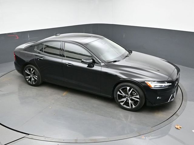 Used 2025 Volvo S60 B5 Plus image 42