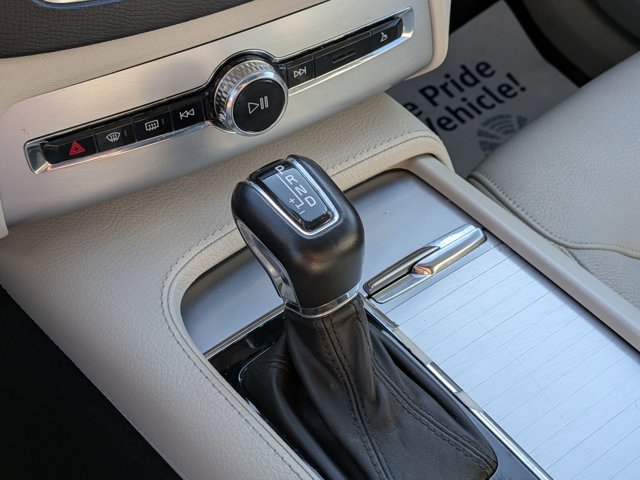 Used 2018 Volvo XC90 T5 Momentum w/ Convenience Package image 13