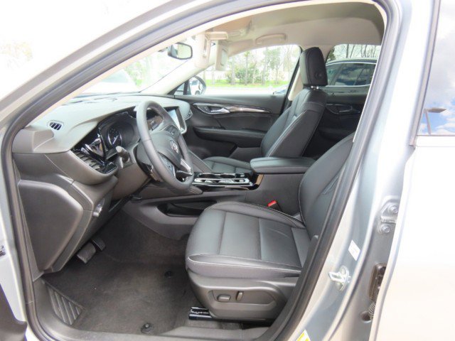 Used 2023 Buick Envision Essence image 24