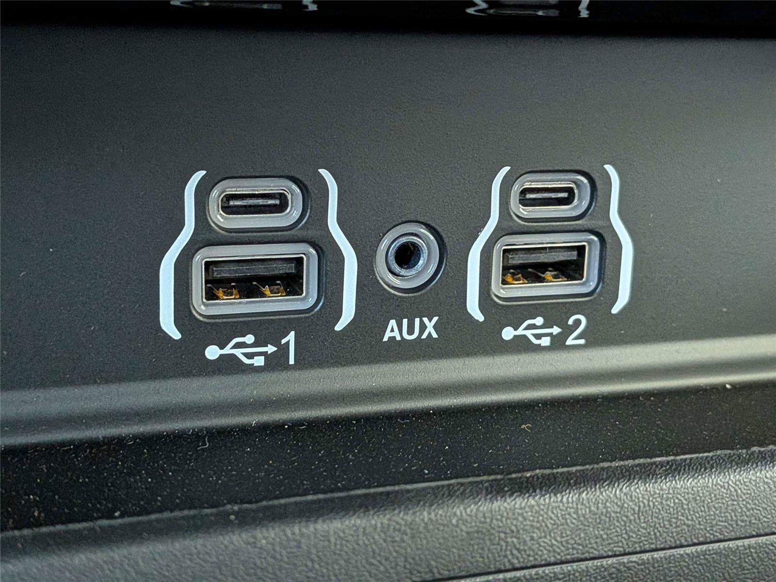 New 2026 RAM 3500 Laramie AWD/4WD image 24