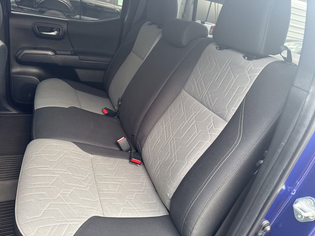 Used 2022 Toyota Tacoma TRD Sport w/ Technology Package image 30