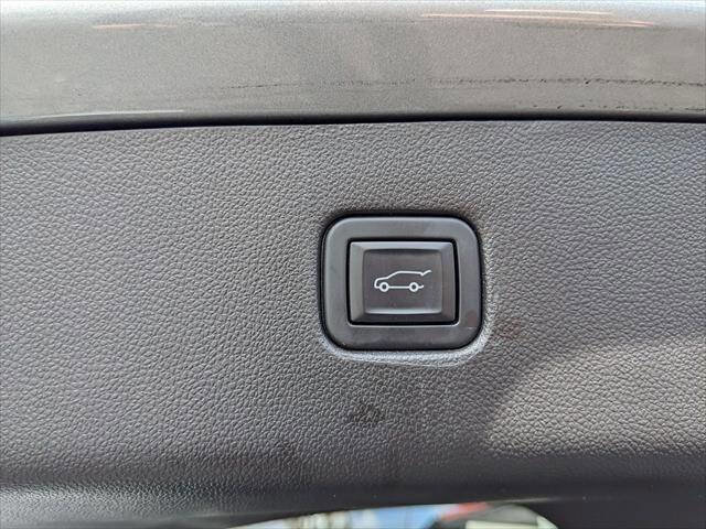 Used 2023 Chevrolet Blazer RS w/ Enhanced Convenience Package image 16