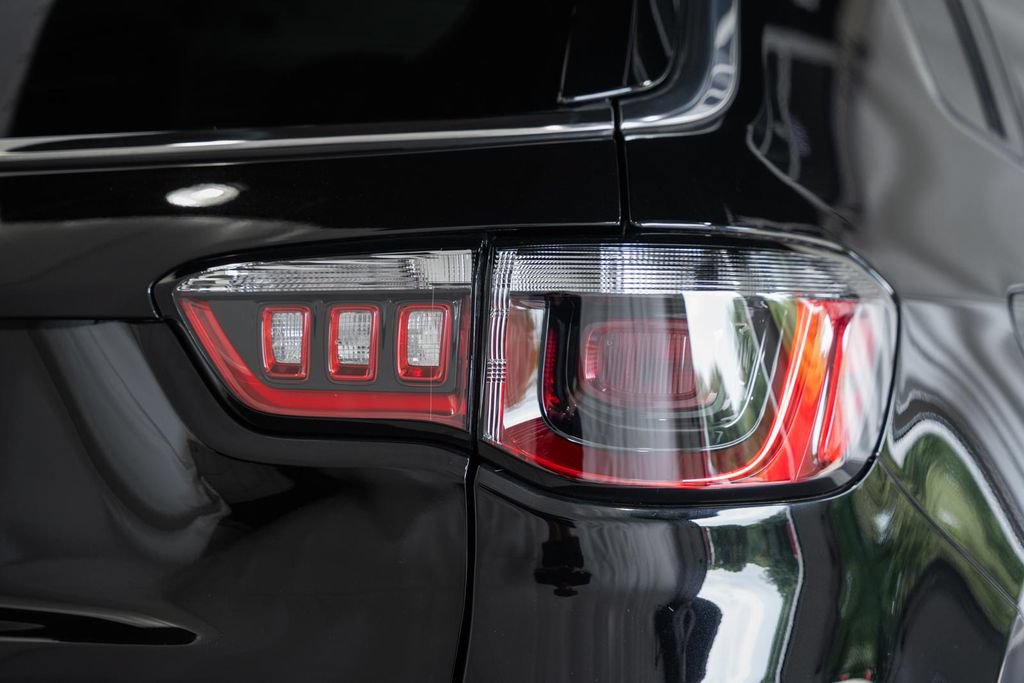 Certified 2022 Jeep Compass Latitude AWD/4WD image 6