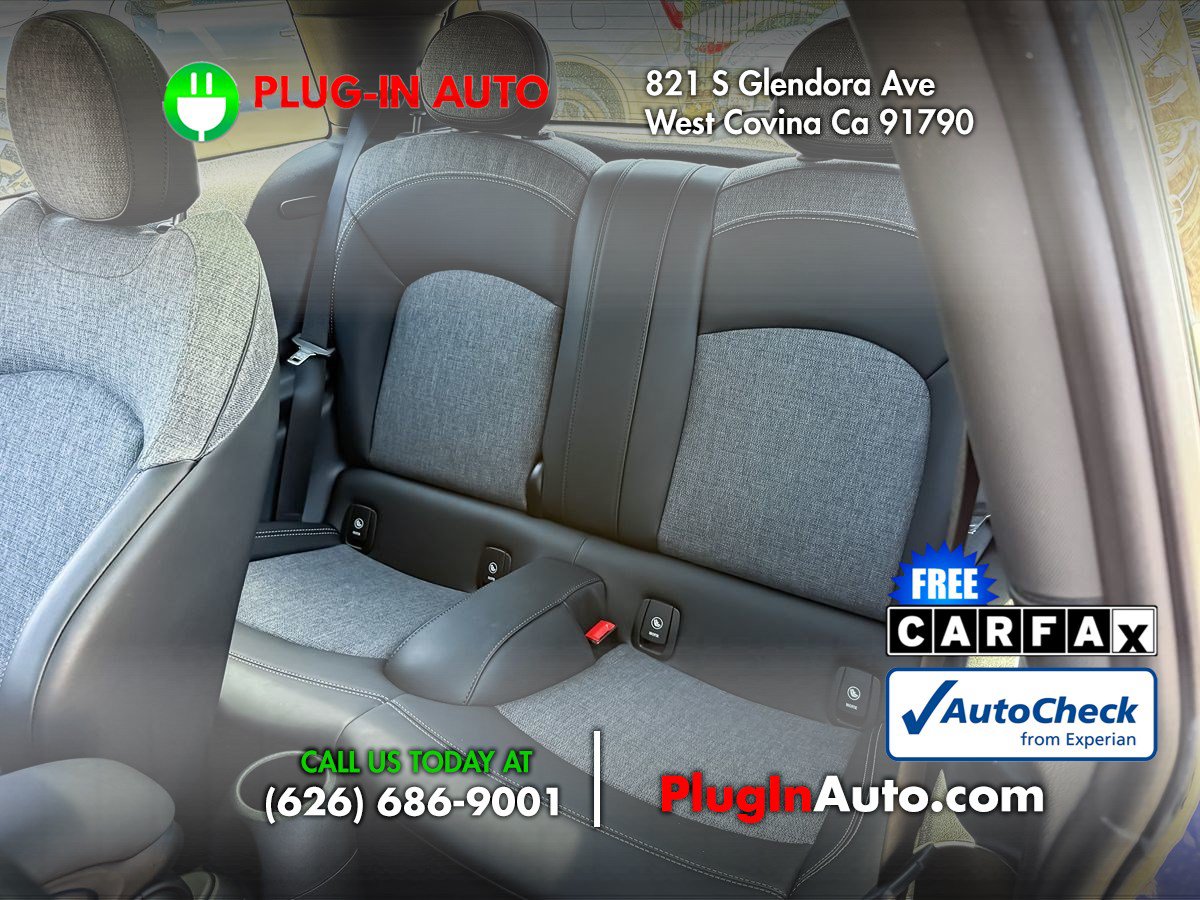 Used 2019 MINI Cooper S w/ Signature Upholstery Package FWD image 9