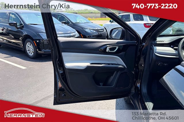New 2026 Jeep Compass Limited AWD/4WD image 13