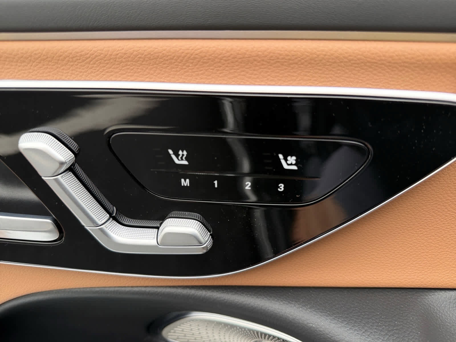 New 2026 Mercedes-Benz E 450 4MATIC All-Terrain Wagon image 24