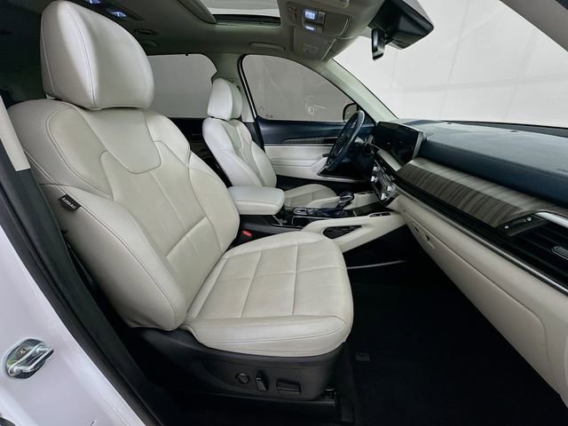 Used 2023 Kia Telluride EX w/ EX Captain's Chair Package FWD image 8