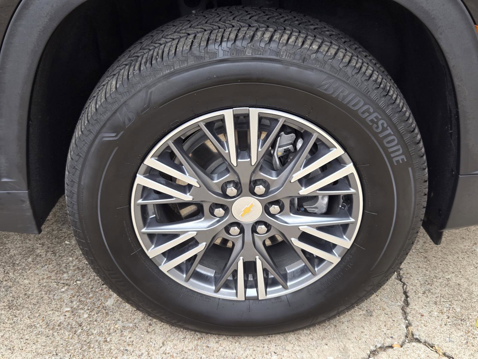 Used 2026 Chevrolet Traverse LT w/ Driver Confidence Package FWD image 10