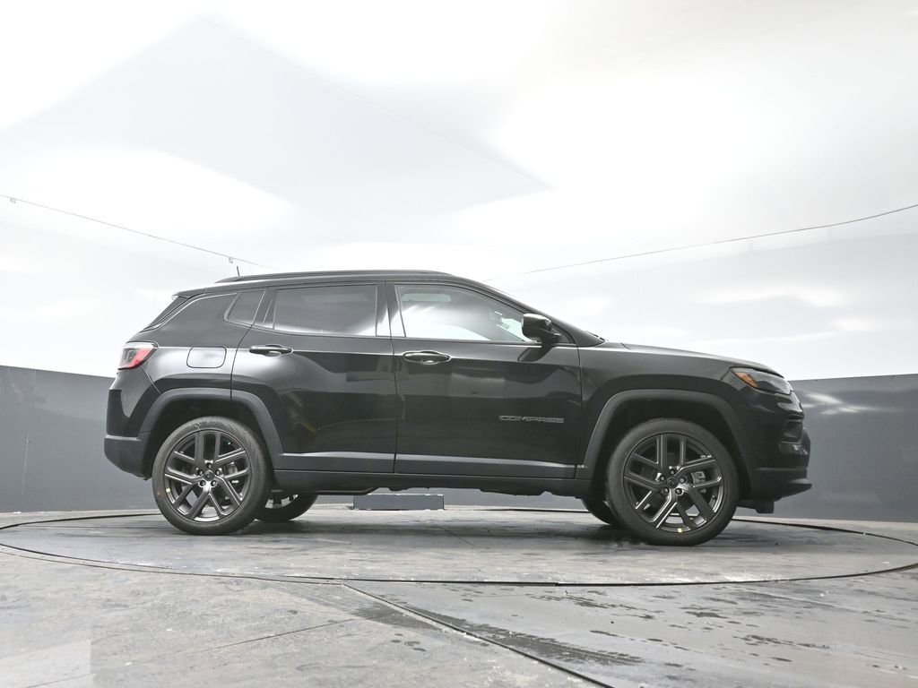 New 2026 Jeep Compass Latitude w/ Sun and Sound Group image 46