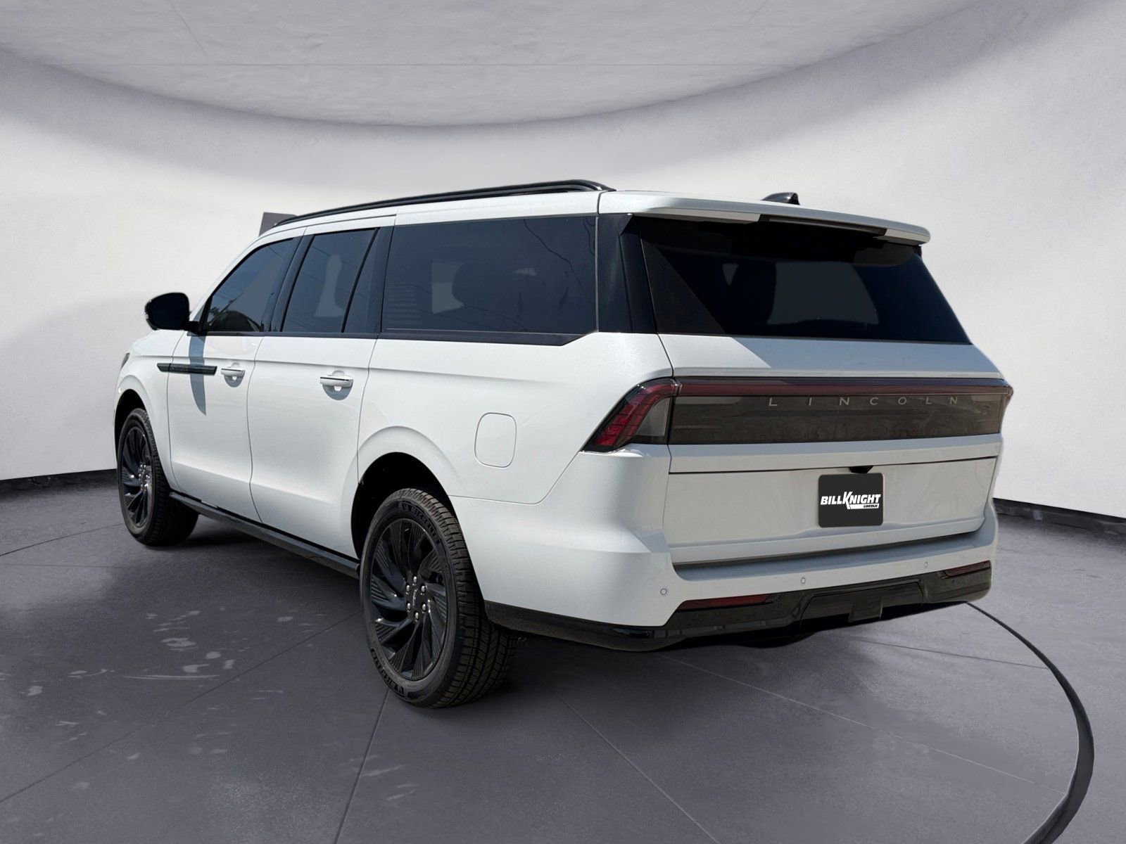 New 2026 Lincoln Navigator L Reserve w/ Jet Appearance Package image 3