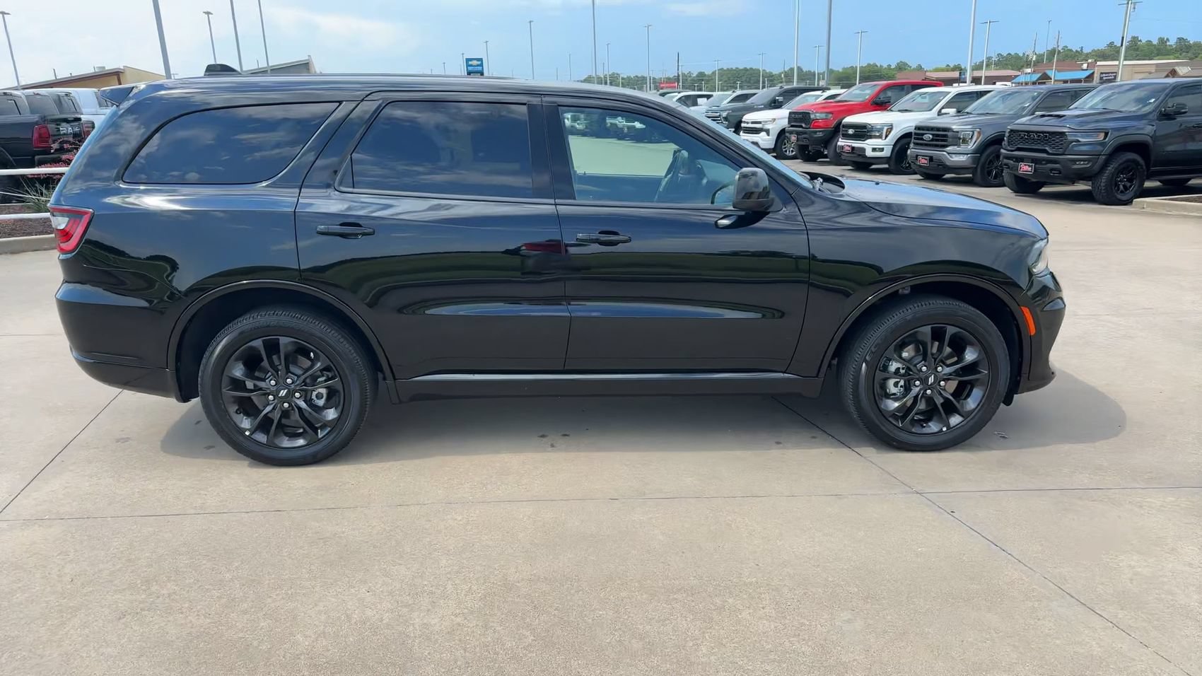 Used 2026 Dodge Durango GT AWD/4WD image 2