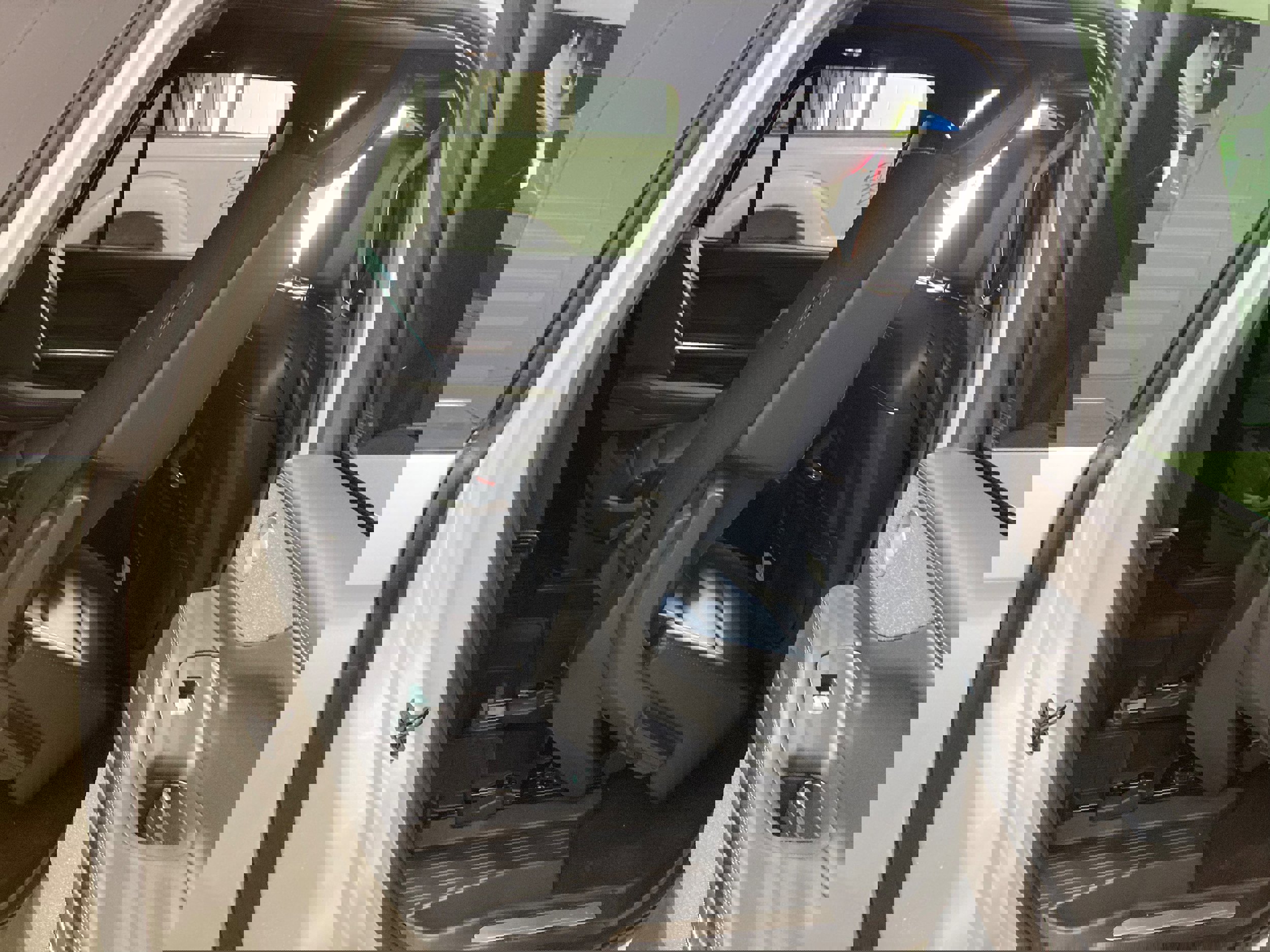 Used 2025 Lincoln Navigator L Reserve w/ Jet Appearance Package image 8