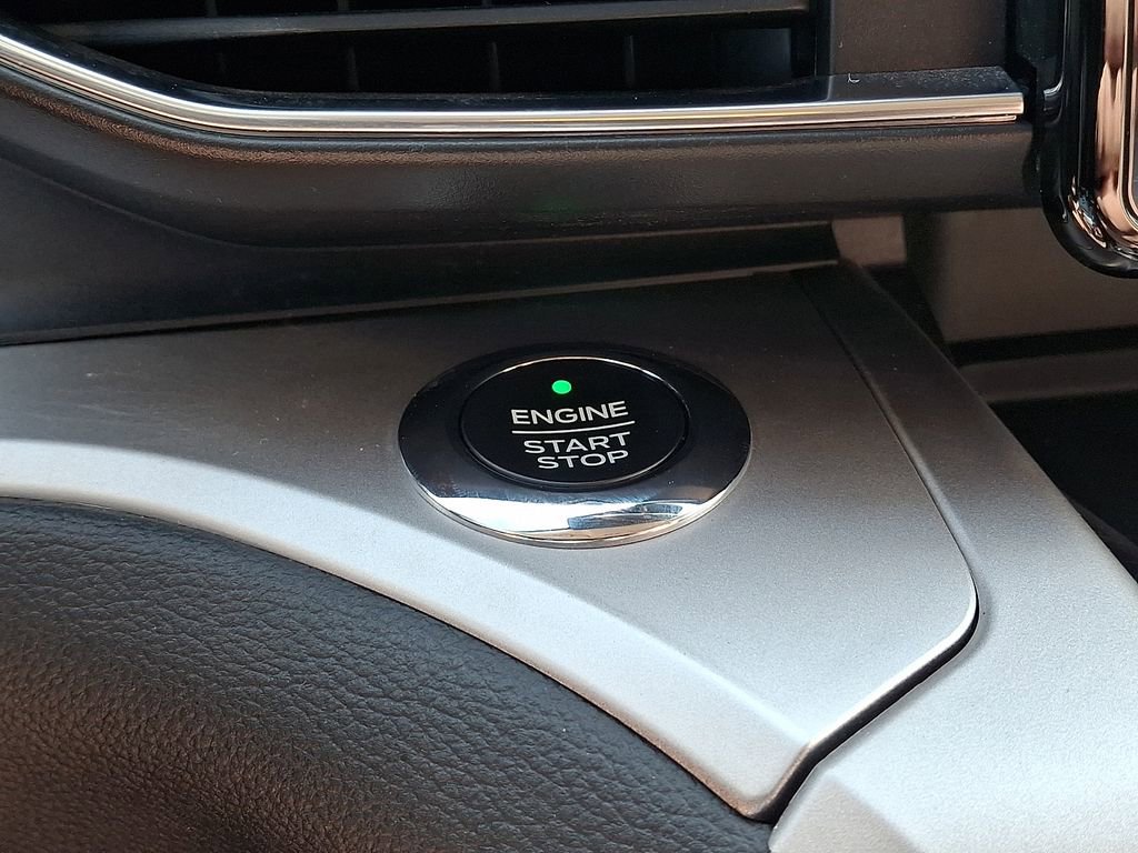 Used 2021 Ford Explorer XLT w/ Equipment Group 202A image 25