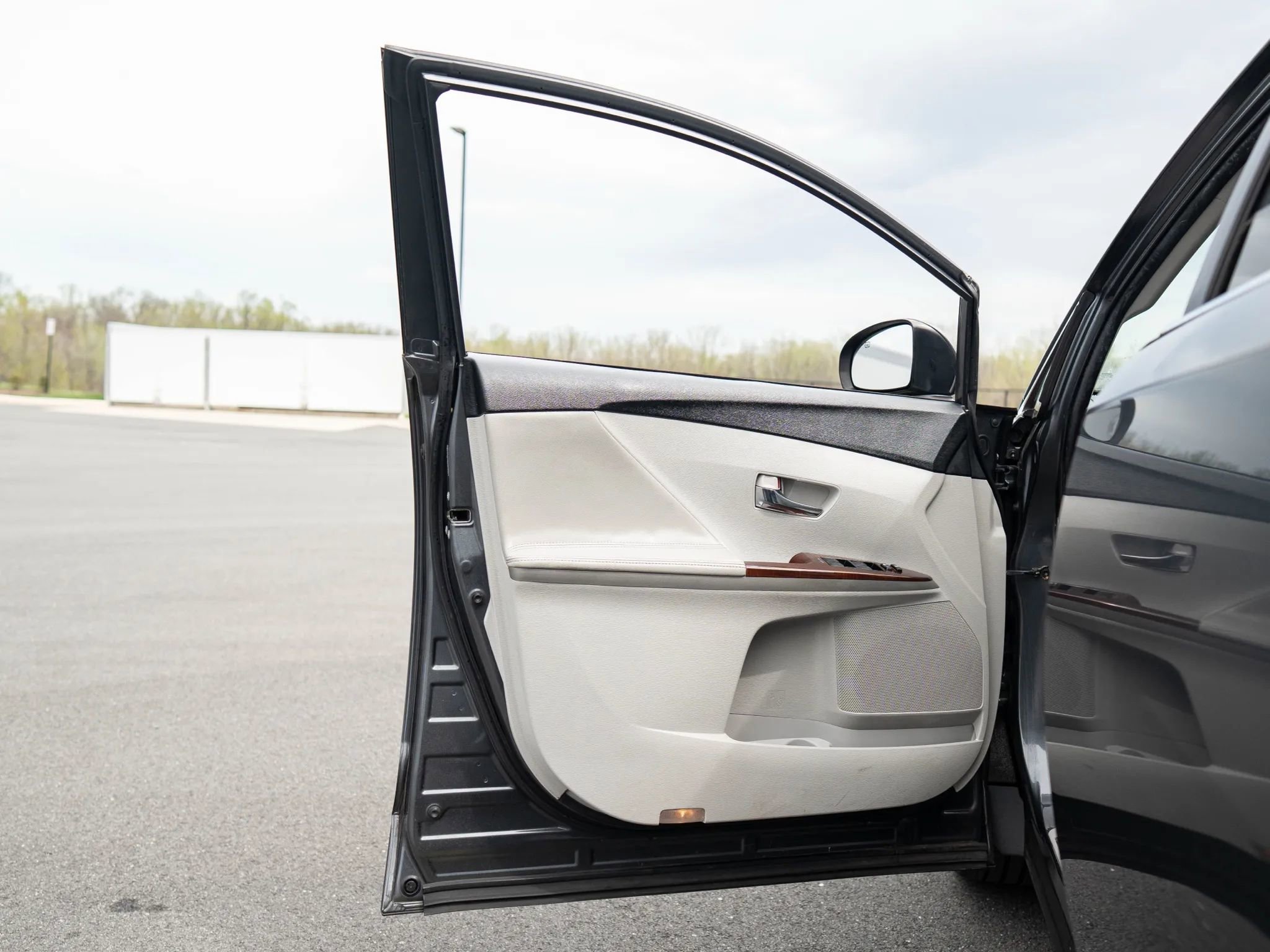 Used 2009 Toyota Venza AWD image 27