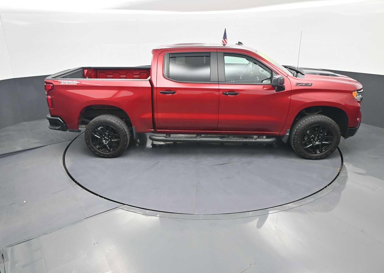 Used 2024 Chevrolet Silverado 1500 LT Trail Boss w/ LPO, Dark Essentials Package AWD/4WD image 32