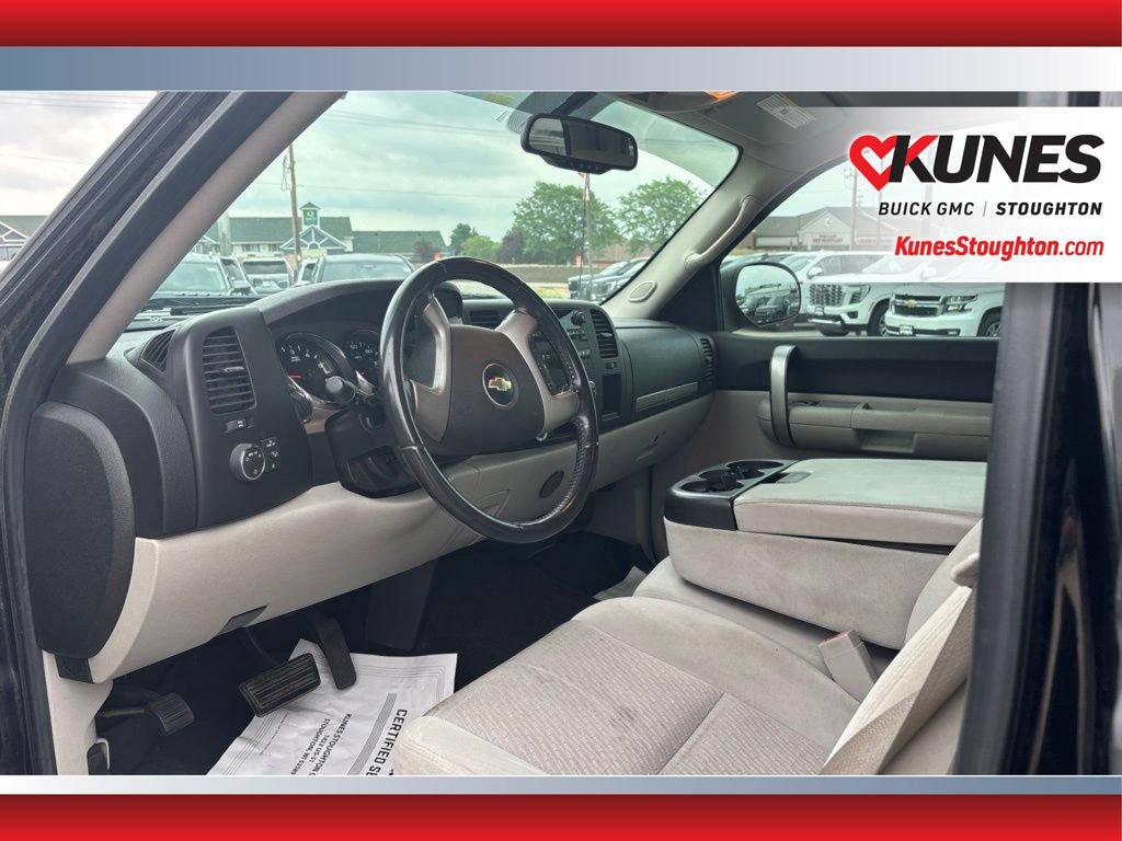 Used 2009 Chevrolet Silverado 1500 LT w/ Power Pack Plus AWD/4WD image 17