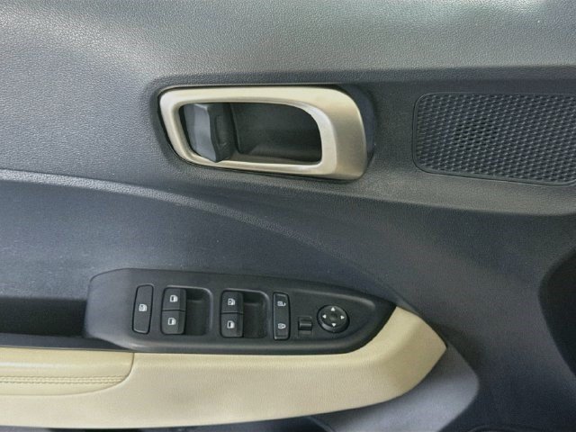 Used 2024 Hyundai Venue Limited FWD image 23