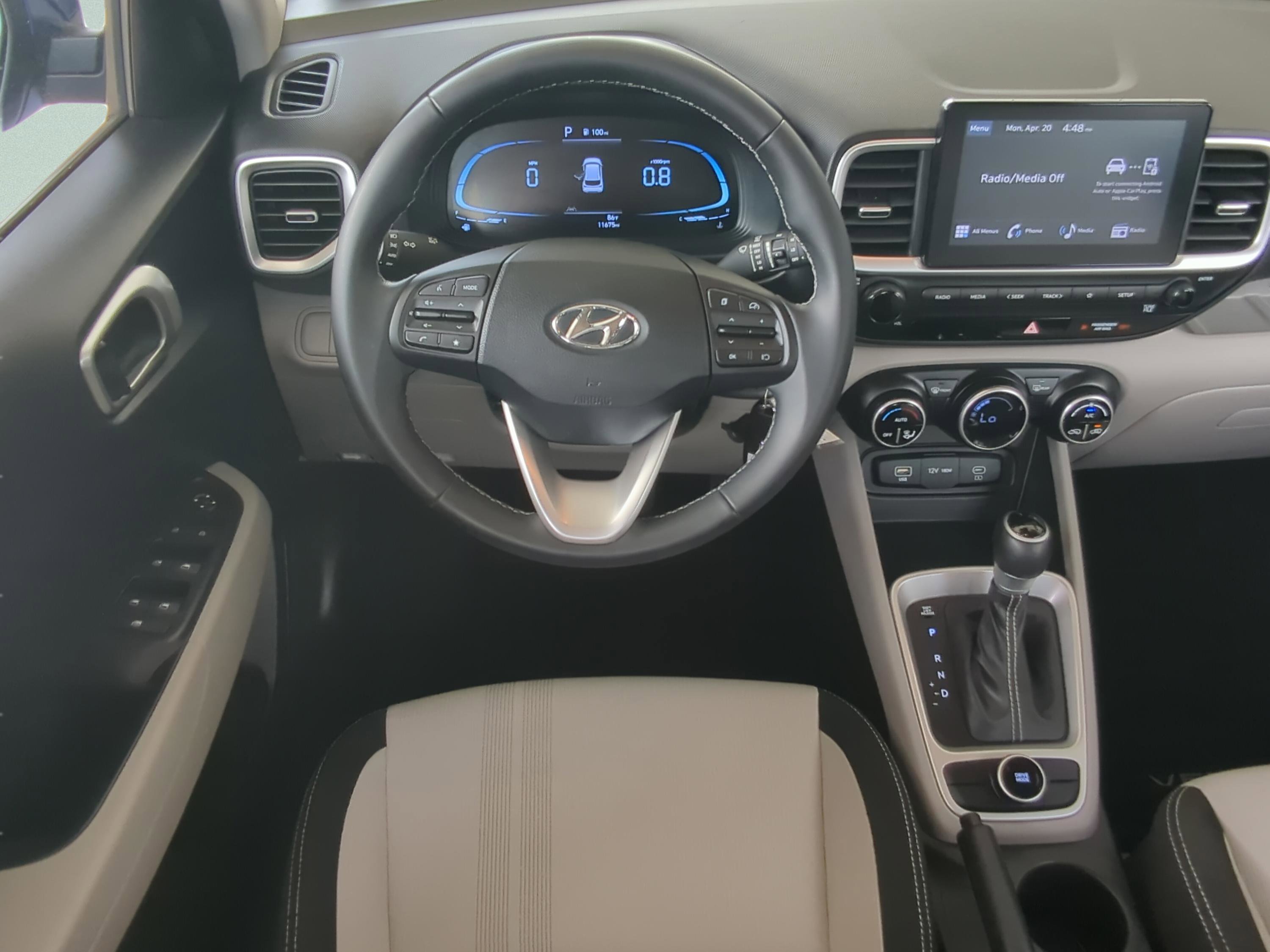 Certified 2023 Hyundai Venue SEL image 13