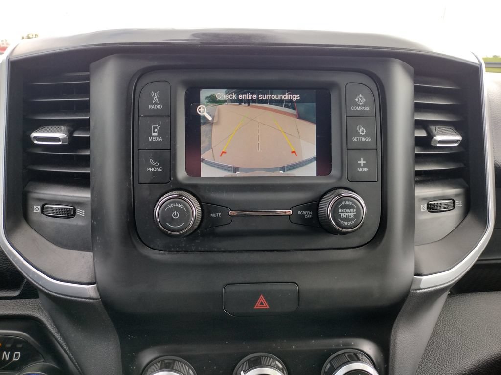 Used 2022 RAM 1500 Big Horn AWD/4WD image 4