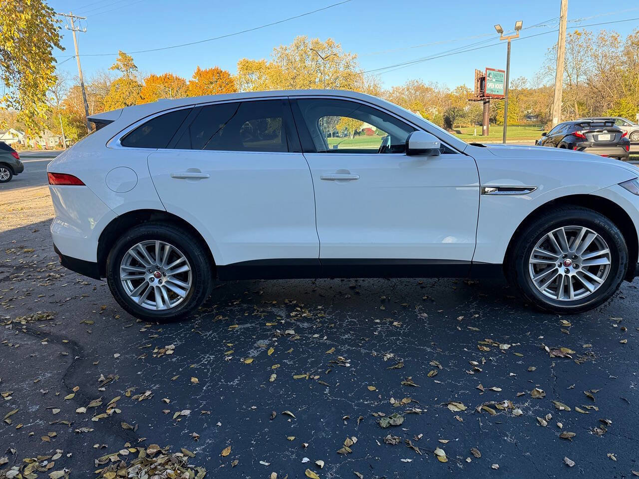 Used 2017 Jaguar F-PACE Prestige AWD/4WD image 9