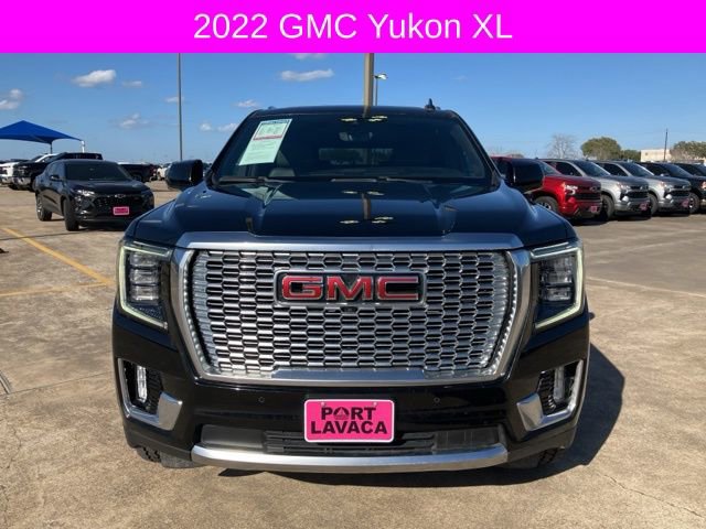 Used 2022 GMC Yukon XL Denali w/ Denali Premium Package image 2