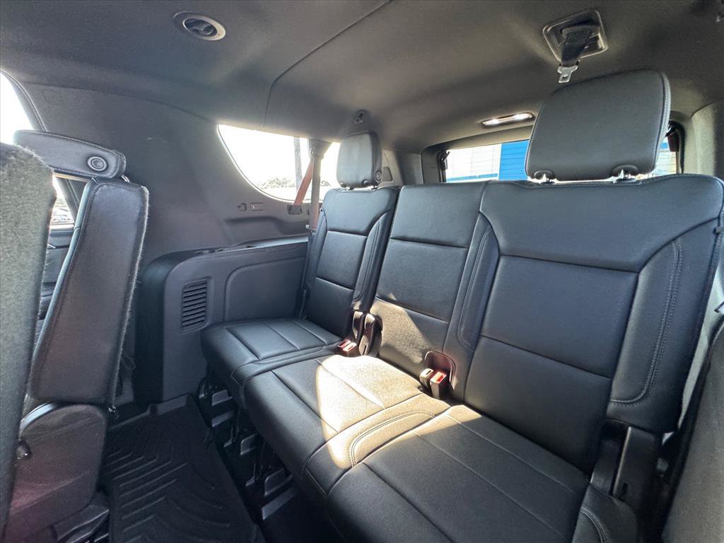 Used 2022 Chevrolet Suburban LT AWD/4WD image 13