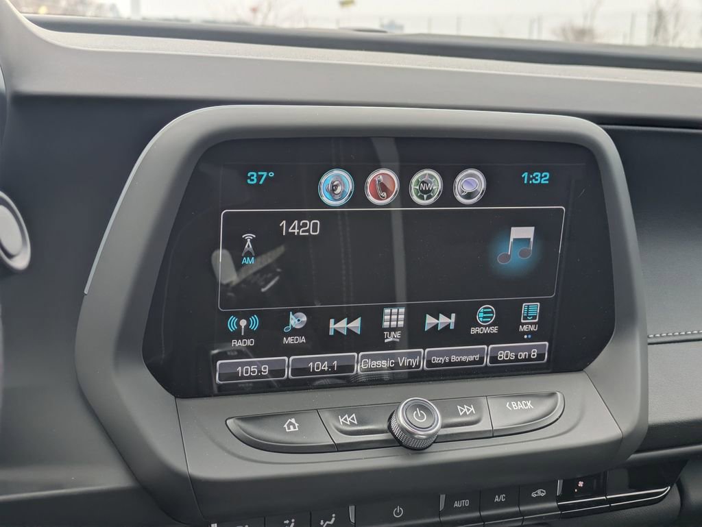 Used 2018 Chevrolet Camaro SS image 16