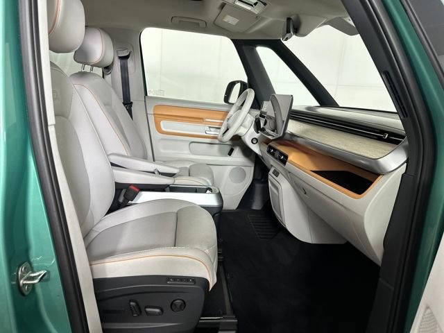 Used 2025 Volkswagen ID. Buzz 1st Edition image 29