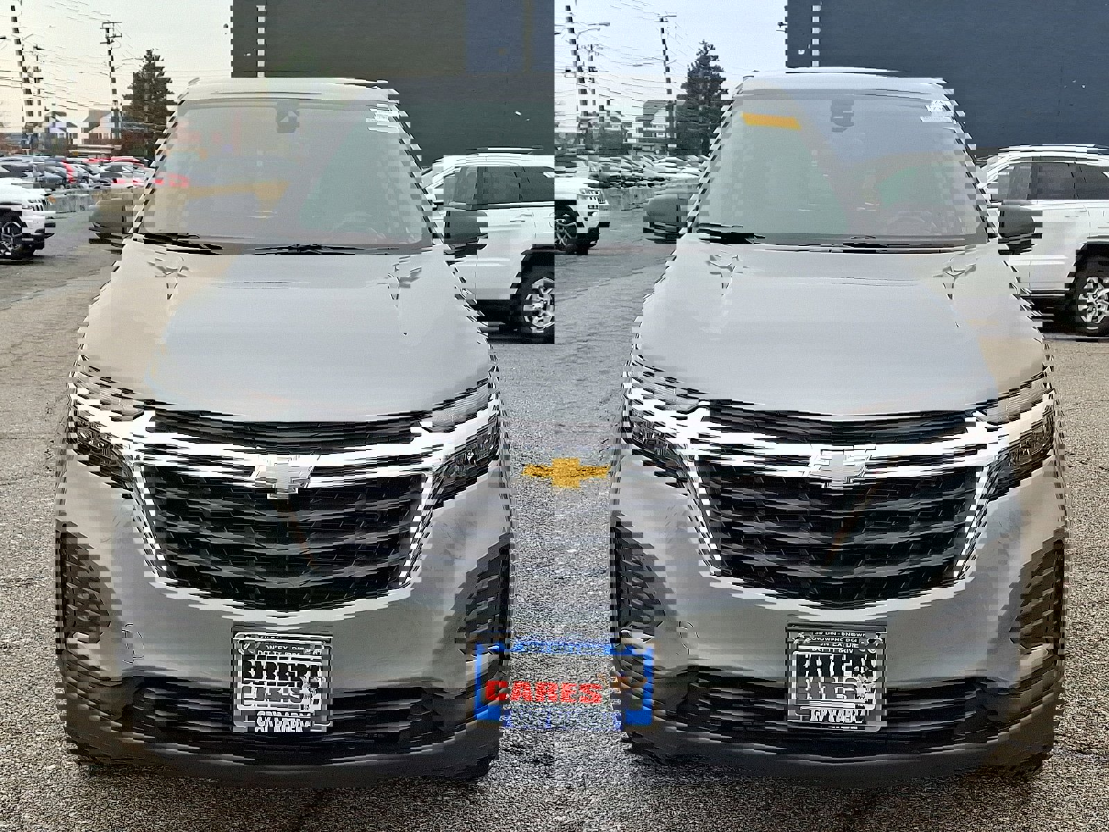 Used 2024 Chevrolet Equinox LS w/ LS Convenience Package image 2