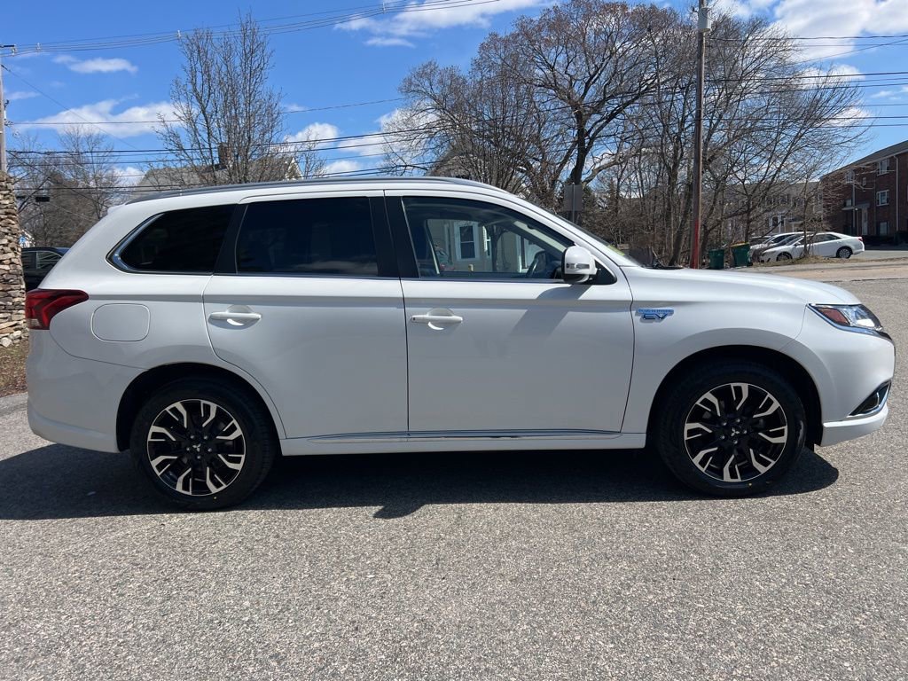 Used 2018 Mitsubishi Outlander SEL AWD/4WD image 6