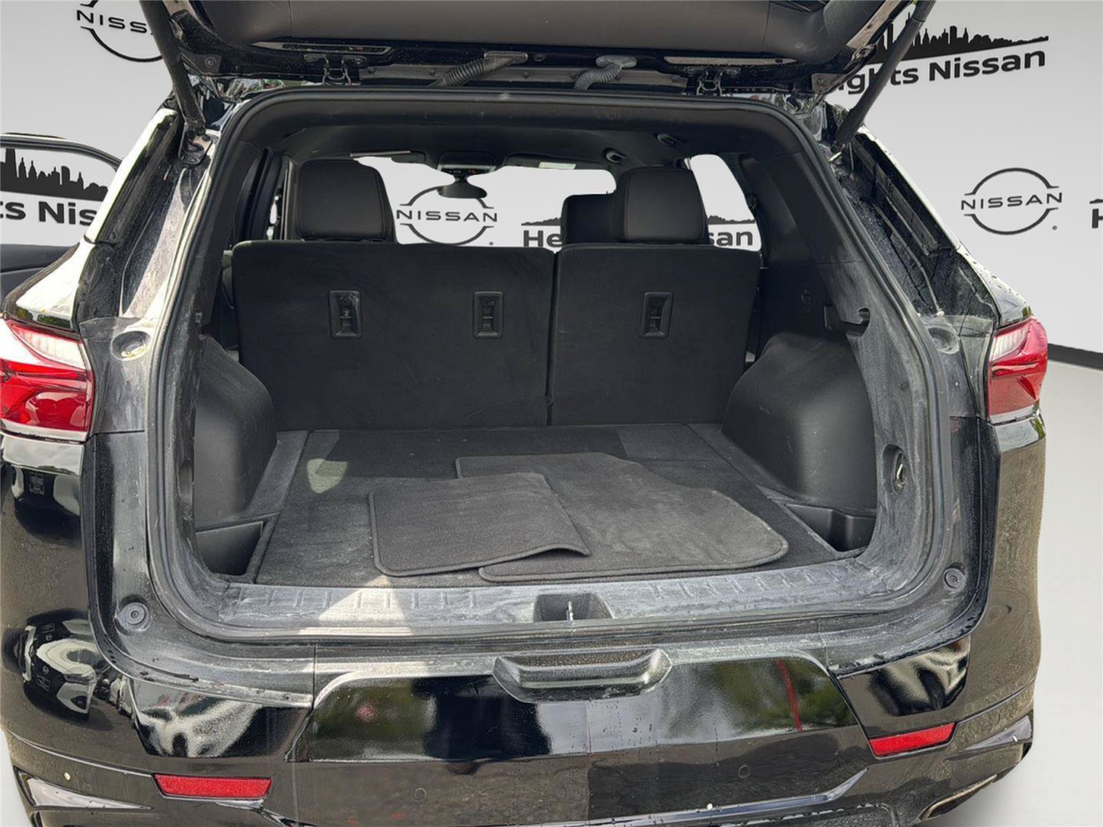 Used 2022 Chevrolet Blazer RS FWD image 24