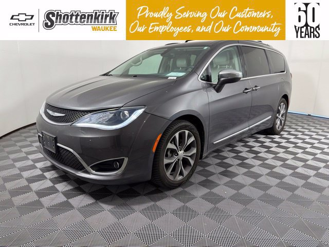 Used 2017 Chrysler Pacifica Limited FWD 360° Tour